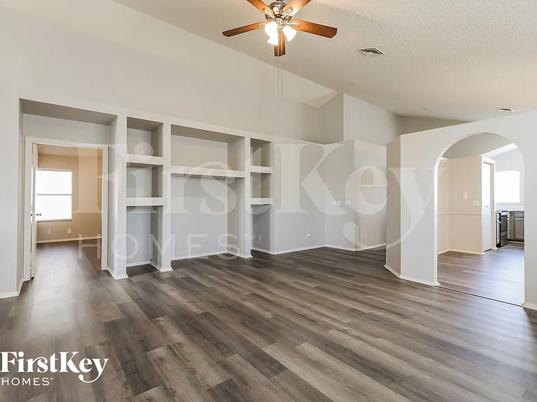 5039 W Chicago Cir S — Photo 3
