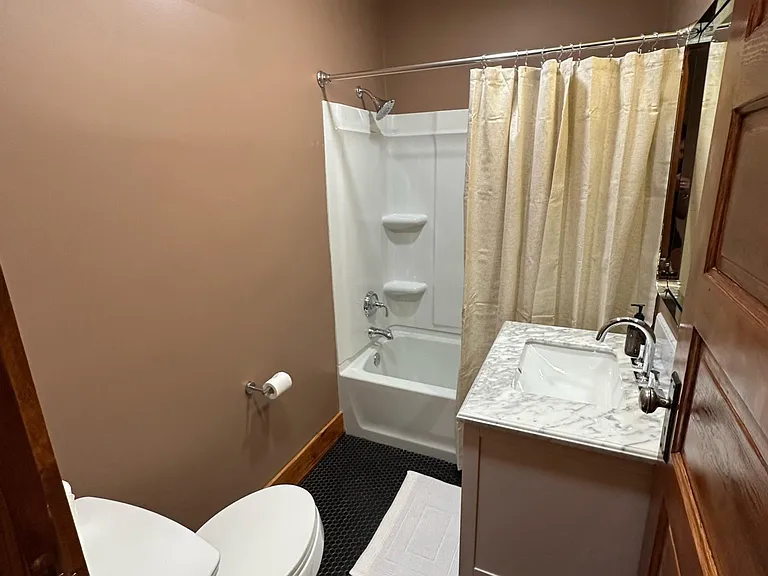 733 Elson Ave — Photo 10