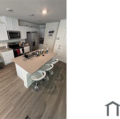2nd image of 6176 Aster Garden St