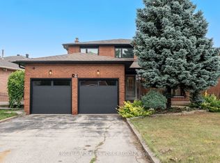 49 Thistle Ridge Dr, Vaughan, ON L4L 3K3