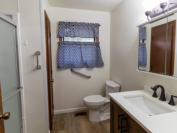 5th image of 102 Maple St