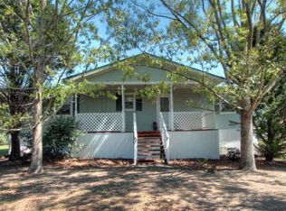 23220 T D Barnett Rd, Robertsdale, AL 36567