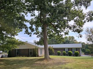 1588 Golf Course Rd, Newport, TN 37821