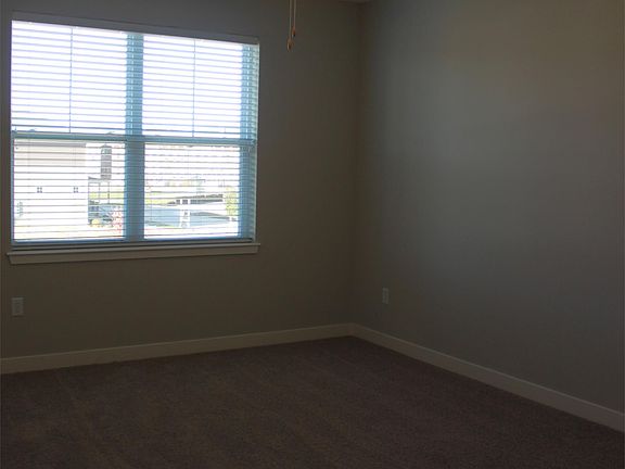 3rd image of 2171 Willenbrock Cir