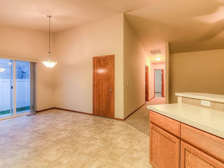 8903 Midvale Rd — Photo 4