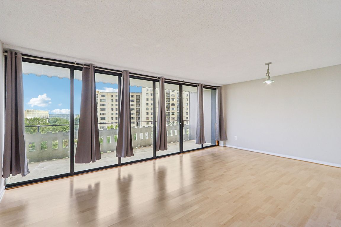 Stevenson Ave 705-S1707-006.jpg