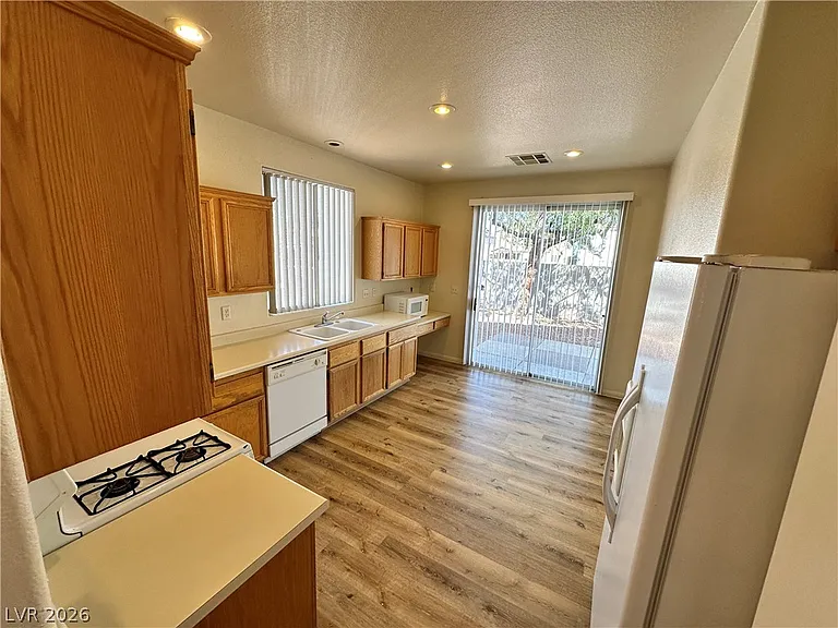 3804 Country Lights St — Photo 8