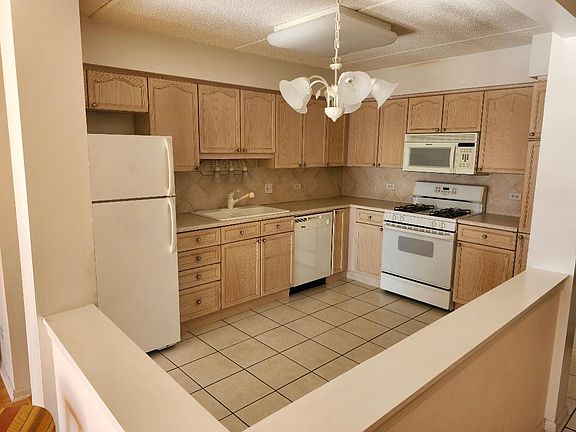 2nd image of 7061 W Touhy Ave APT 507