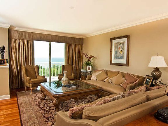 4th image of 555 5th Ave NE Suite 714