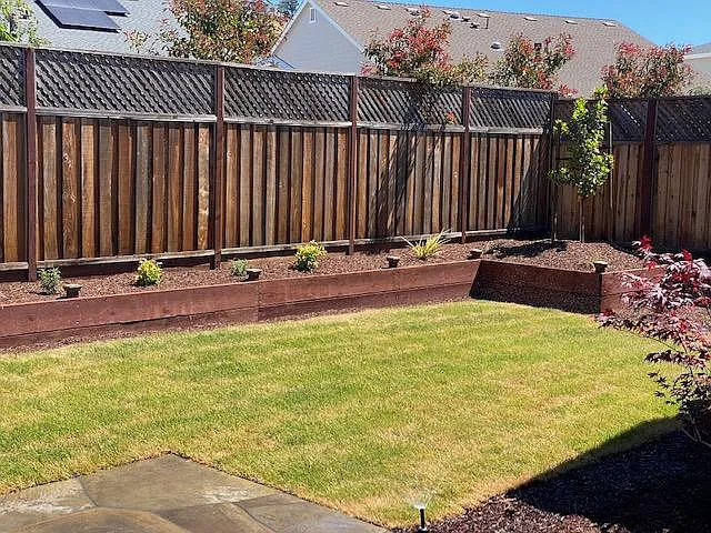 687 Jean Marie Dr — Photo 8