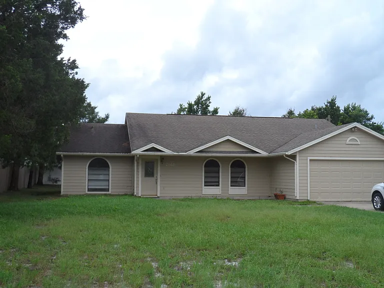 2949 N Covington Dr — Photo 1