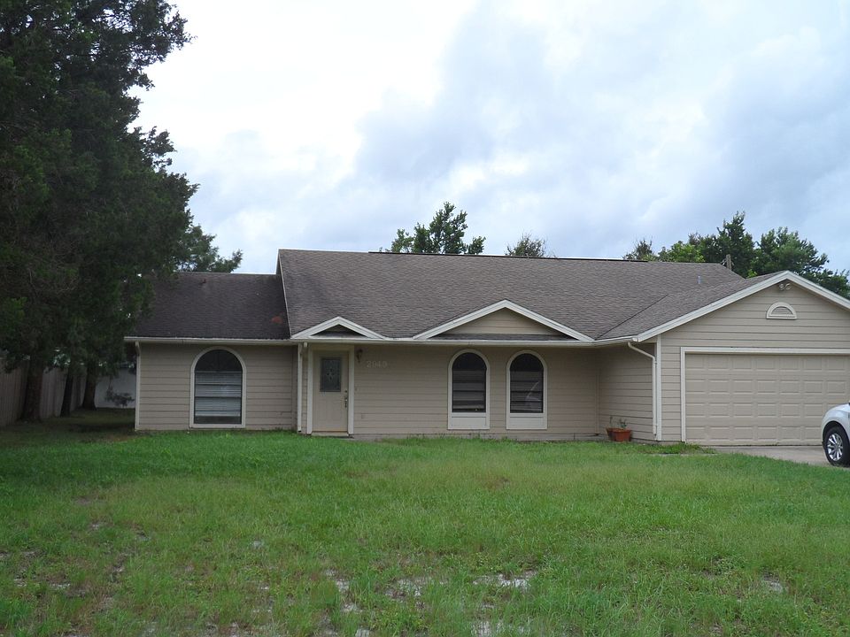 1st image of 2949 N Covington Dr
