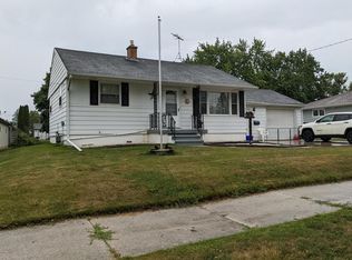 717 Buchholz St, Two Rivers, WI 54241