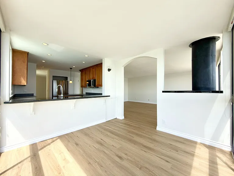 4513 Cove Dr #12 — Photo 13