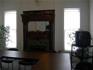 5th image of 358 1/2 E Clinton St