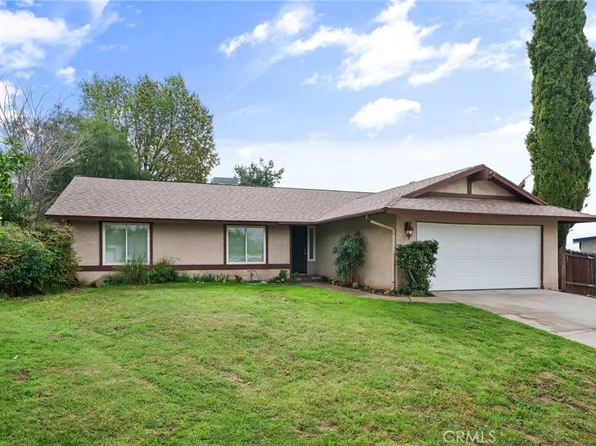 3395 Mirada Rd, Highland, CA 92346