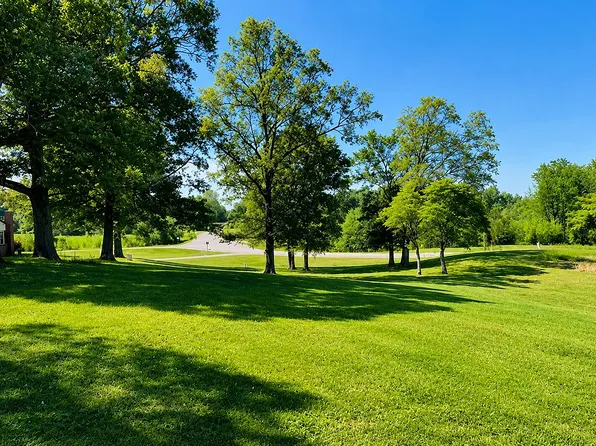 2002 E State Road 70, Grandview, IN 47615