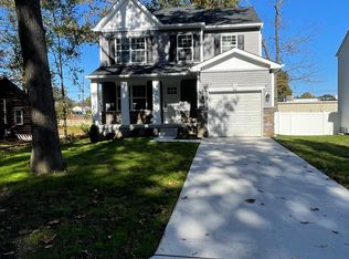 611 Lakehurst Ave, National Park, NJ 08063