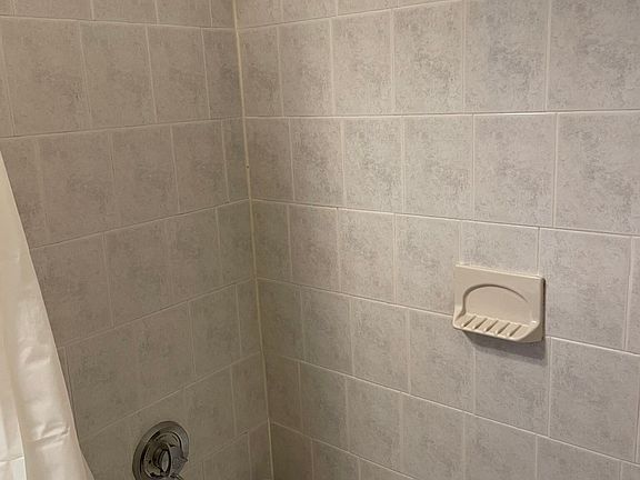 5th image of 38 Hemenway St APT 18