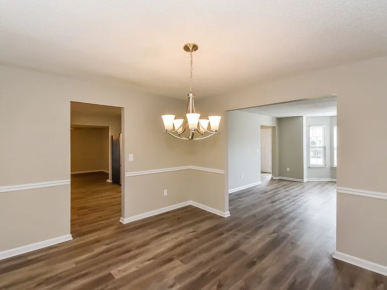 146 Edison Dr — Photo 5
