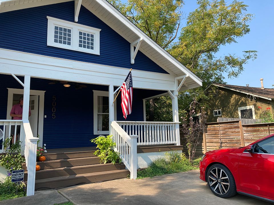 Spacious front porch
Driveway suitable for 2 cars