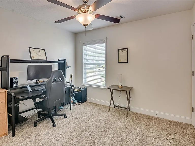2507 Kari Ln — Photo 23