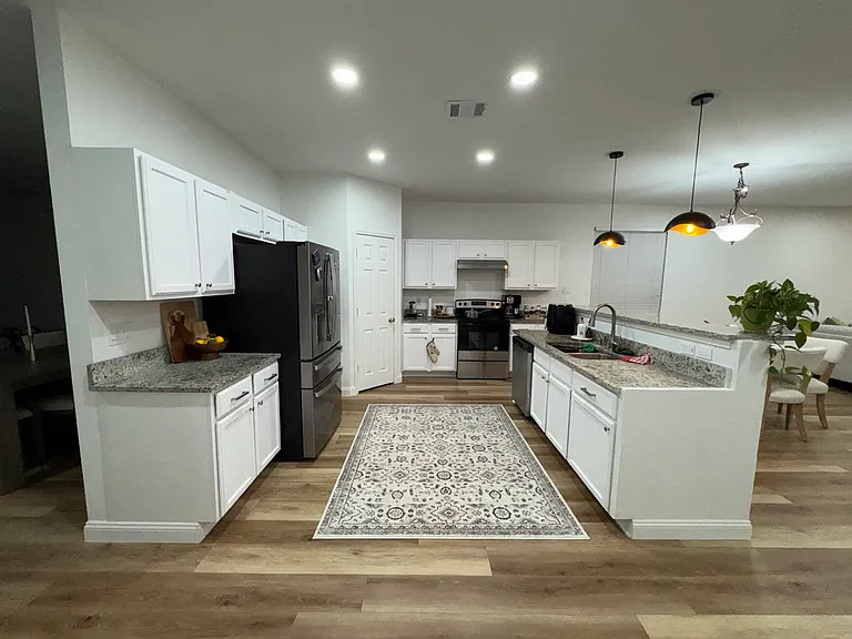 3136 Deleon Dr — Photo 7