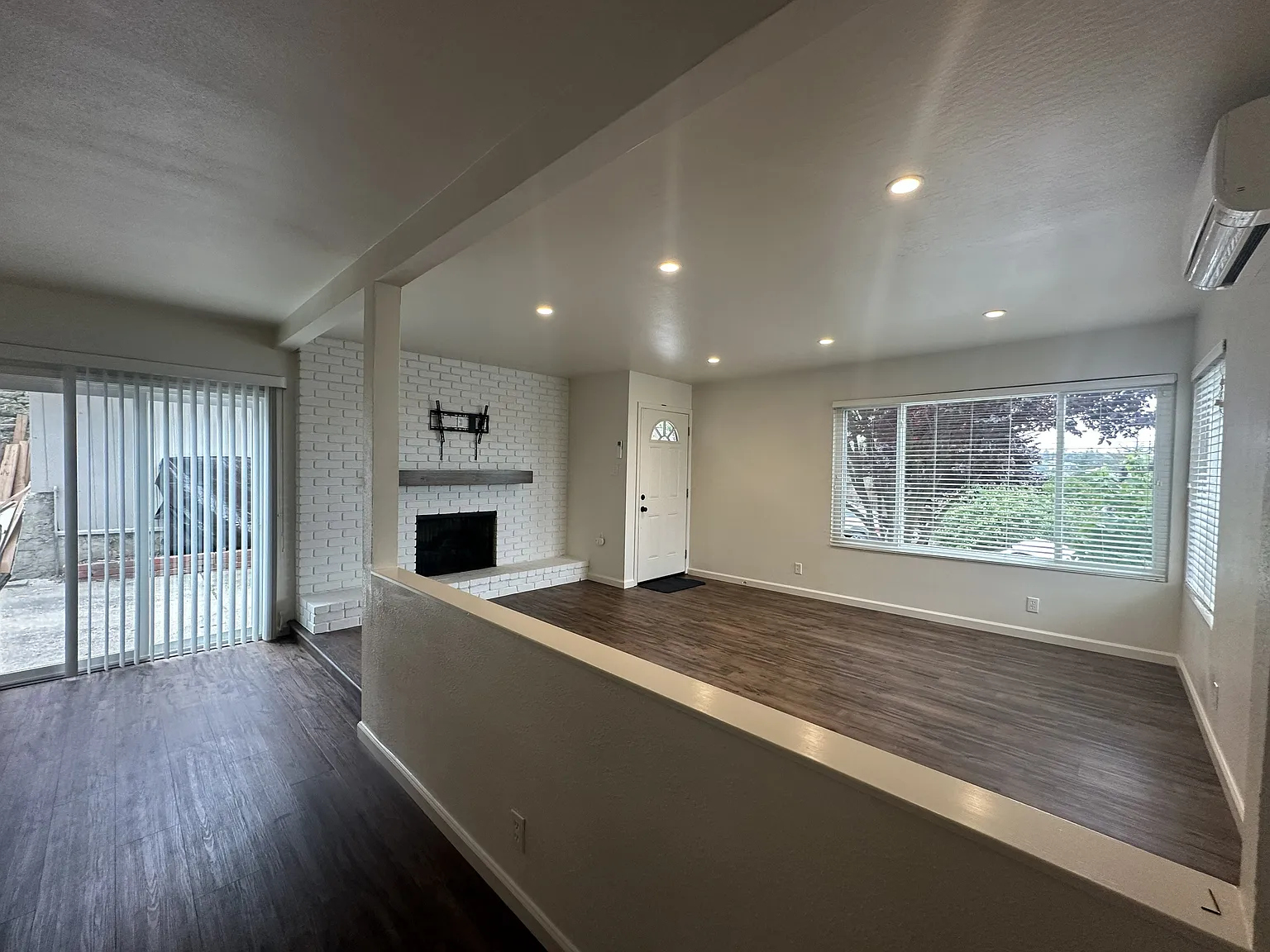 4 bed, 2150 sqft, $3,300 — Photo 3