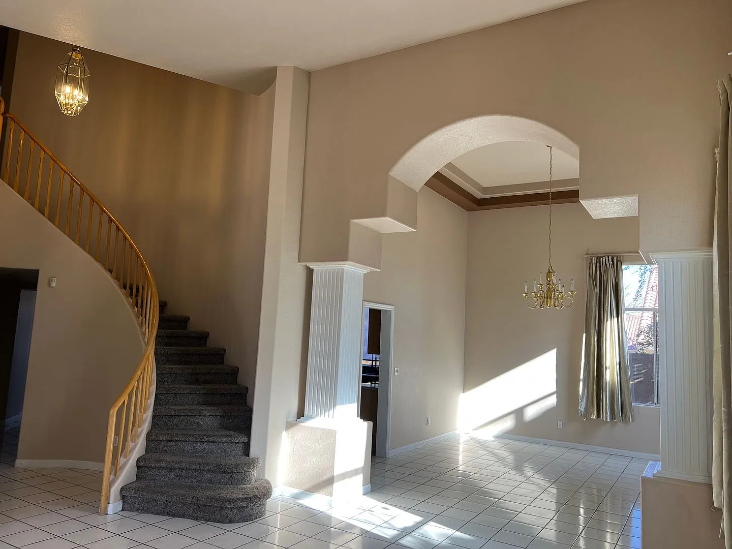 Discover Your Dream Home in Summerlin! — Photo 2