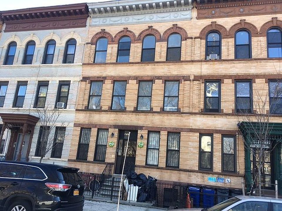 1st image of 810 Macon St