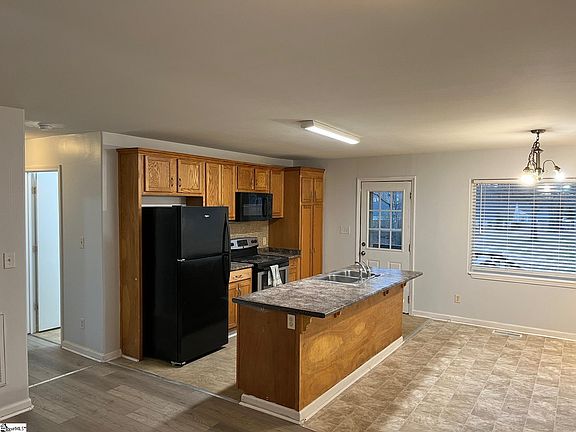 5th image of 294 Jones Rd