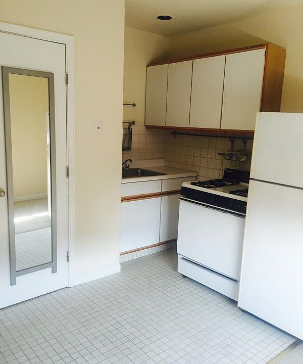 1st image of 1555 N Milwaukee Ave APT 42