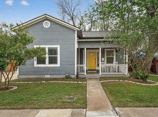 806 E 3rd St, Georgetown, TX 78626