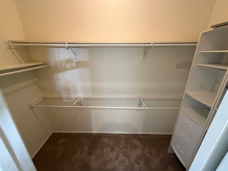 3404 Hidden Valley Dr — Photo 15