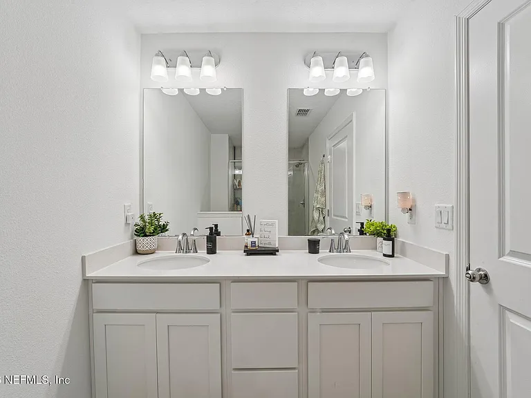 2160 Windward Cay Ln — Photo 26