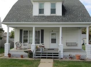 206 S Sumner Ave, Creston, IA 50801