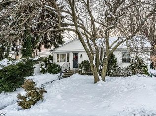 1117 Wheatsheaf Rd, Linden, NJ 07036