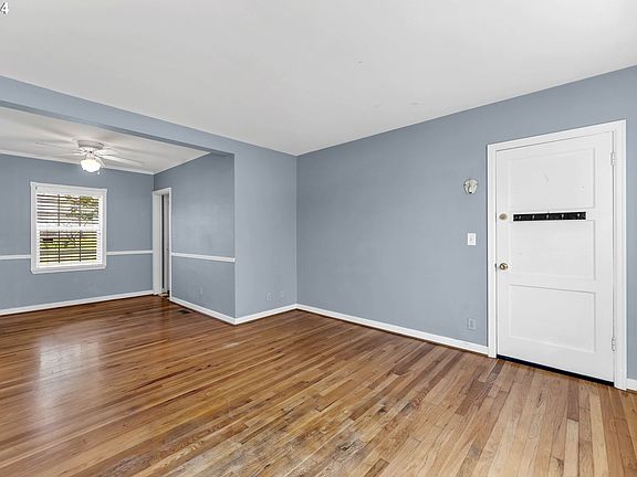 5th image of 304 E 12th St APT A