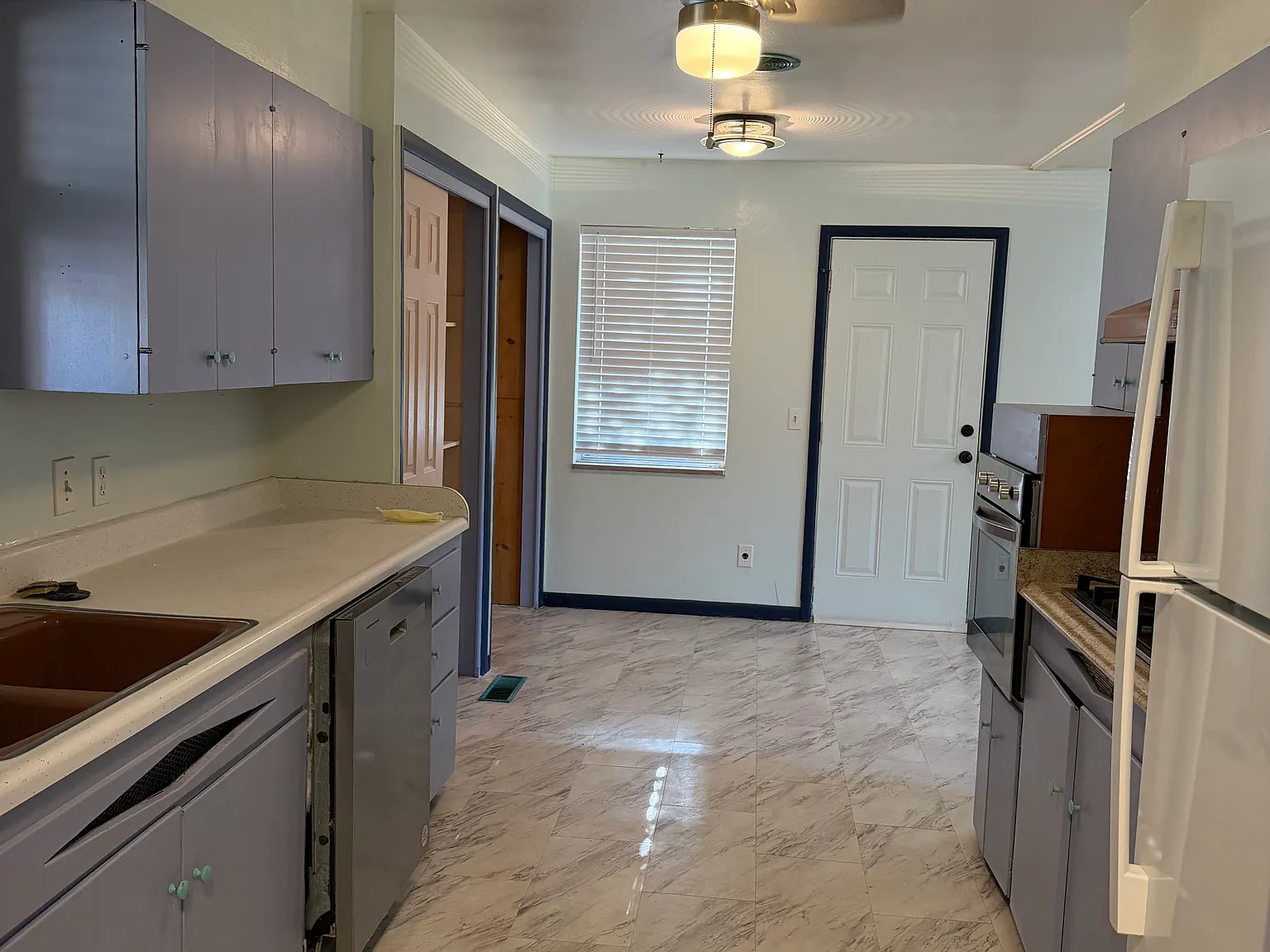 3 bed, 1.5 bath, 1200 sqft, $1,540 — Photo 4