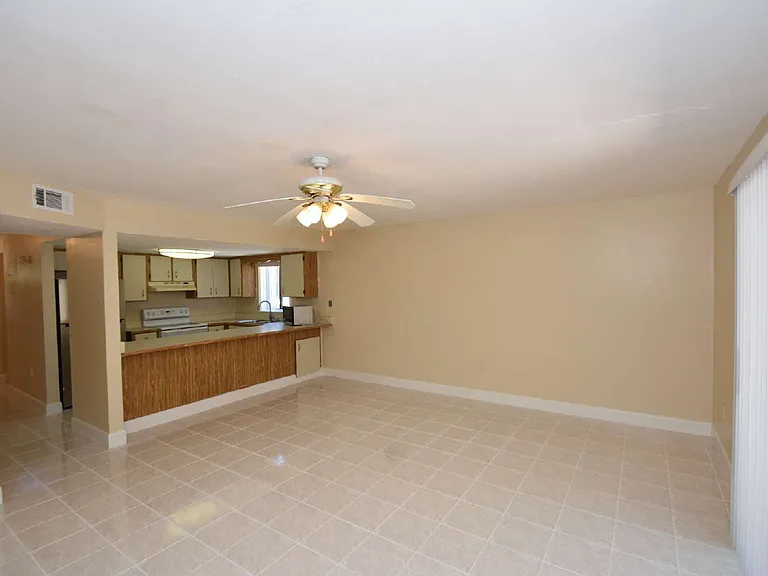 15 Florida Park Dr N #6 — Photo 9