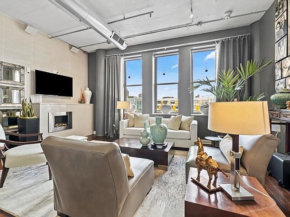 4th image of 110 N 3rd St Unit 404