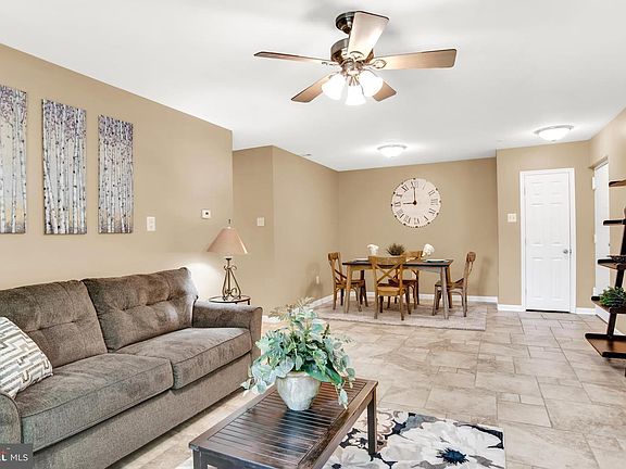 Living rom & dining area combination.