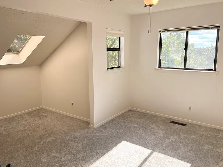 816 Cedar Ridge Dr — Photo 21