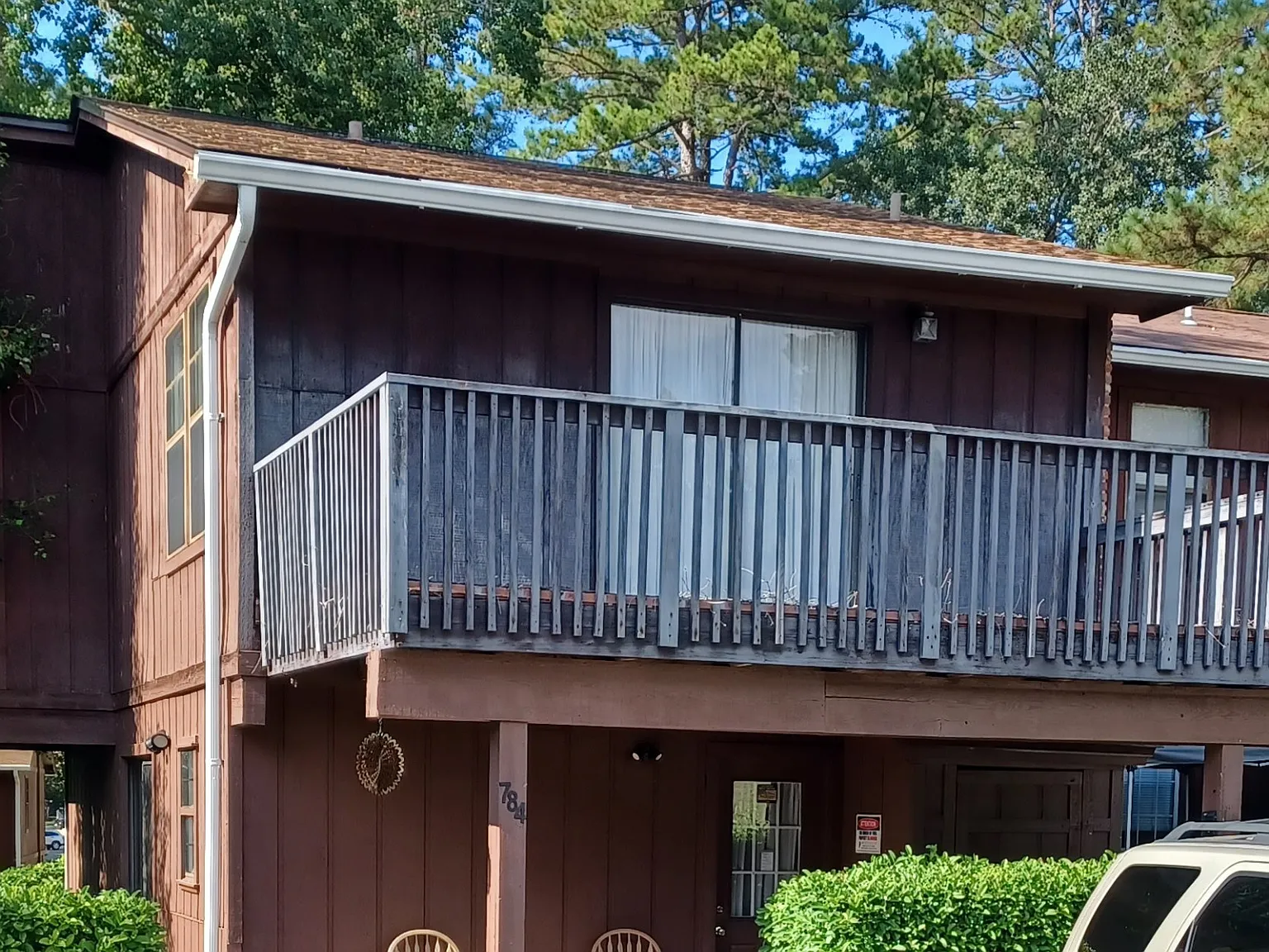 3 bed, 2.5 bath, 1300 sqft, $1,500 — Photo 2