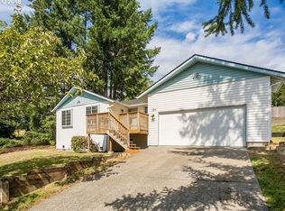 121 Apple Ln, Kelso, WA 98626