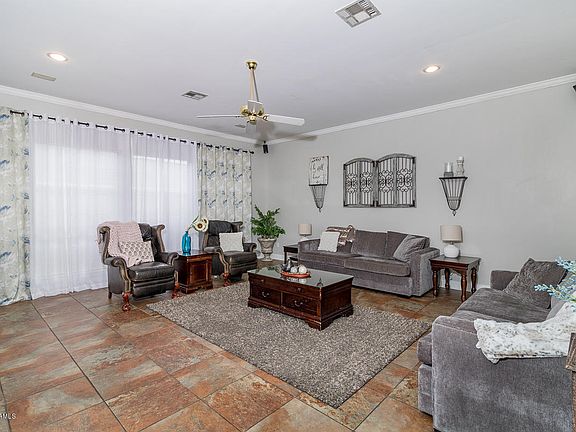 4th image of 200 Tuscany Valley Dr