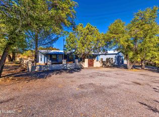 1915 S Cody Loop Rd, Oracle, AZ 85623