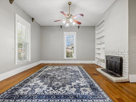 5th image of 308 East St