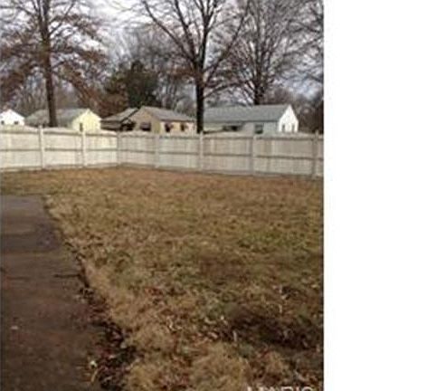 5th image of 7729 Underhill Dr
