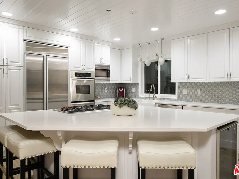 3317 Vista Dr — Photo 7